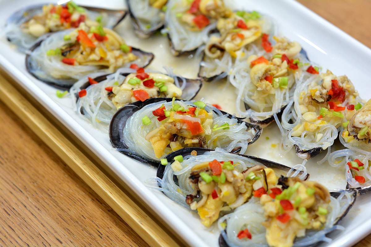 用这种小海鲜做蒜蓉粉丝,一口一个巨过瘾,低脂高蛋白质真健康 用这种小海鲜做蒜蓉粉丝,一口一个巨过瘾,低脂高蛋白质真健康