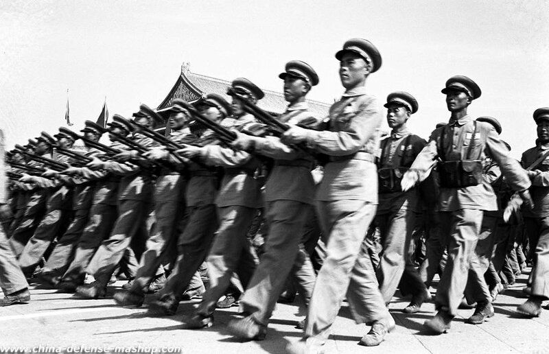 老照片1950年国庆节北京天安门前的盛大阅兵式