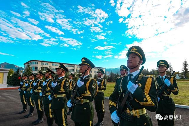 看!五星红旗在雪域高原冉冉升起休闲区蓝鸢梦想 - Www.slyday.coM 看!五星红旗在雪域高原冉冉升起休闲区蓝鸢梦想 - Www.slyday.coM