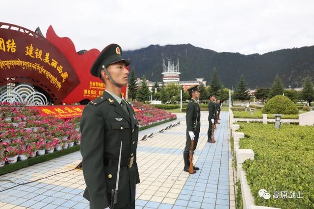 看!五星红旗在雪域高原冉冉升起休闲区蓝鸢梦想 - Www.slyday.coM 看!五星红旗在雪域高原冉冉升起休闲区蓝鸢梦想 - Www.slyday.coM