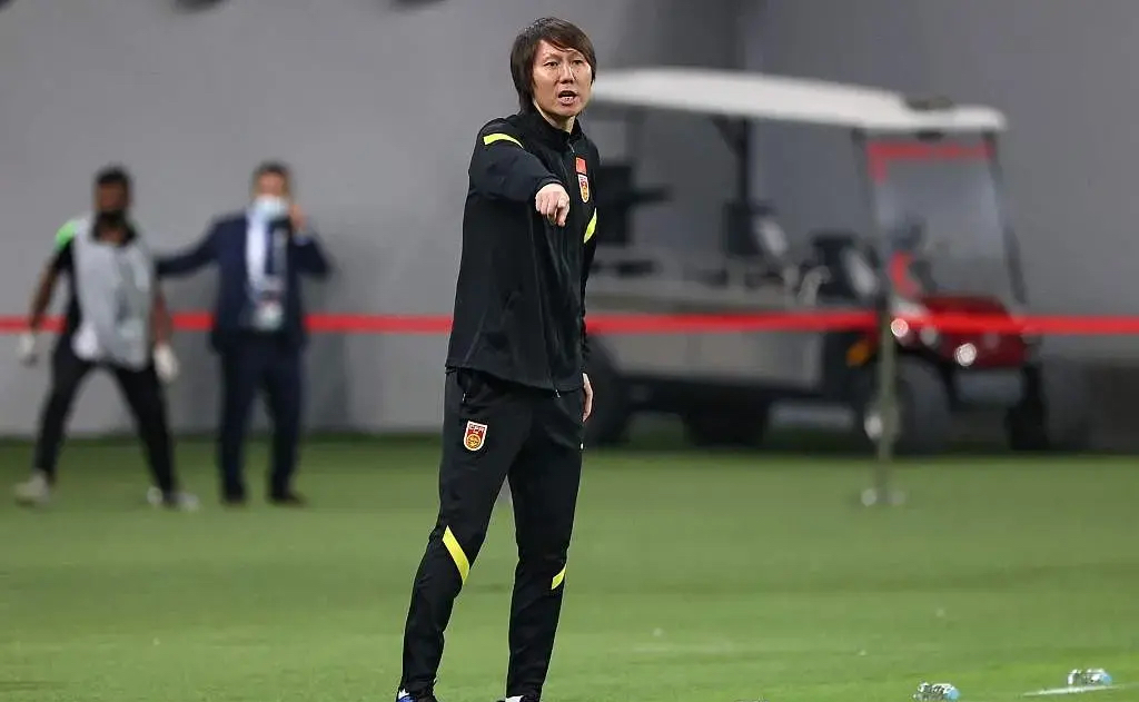 张玉宁爆发,武磊或沦为替补,越南主帅放豪言,李铁摆迷魂阵