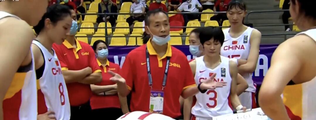 领先23分因1次失误就叫暂停！许利民强调态度，<a href=