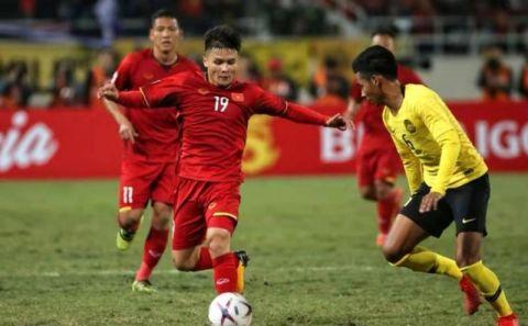 重视！越南队抵达迪拜 驻地大使馆负责人亲自迎接