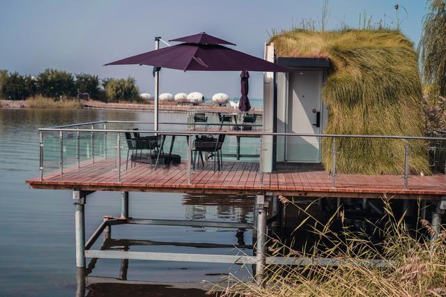 沙湖边的超级网红酒店,住在蛋里是什么样的体验休闲区蓝鸢梦想 - Www.slyday.coM 沙湖边的超级网红酒店,住在蛋里是什么样的体验休闲区蓝鸢梦想 - Www.slyday.coM