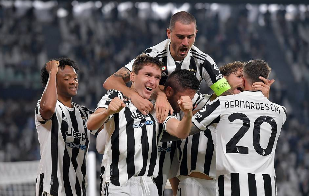 足坛疯狂一夜：巴萨创队史耻辱，尤文起死回生，<a href=