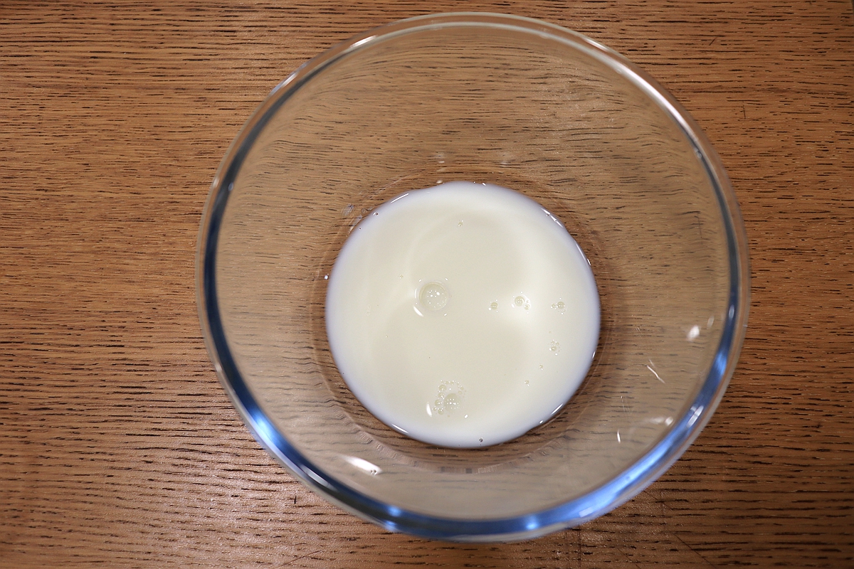 100克面粉烤2个大汉堡，表面不刷蛋液颜色倍儿好，又暄又软吃撑了