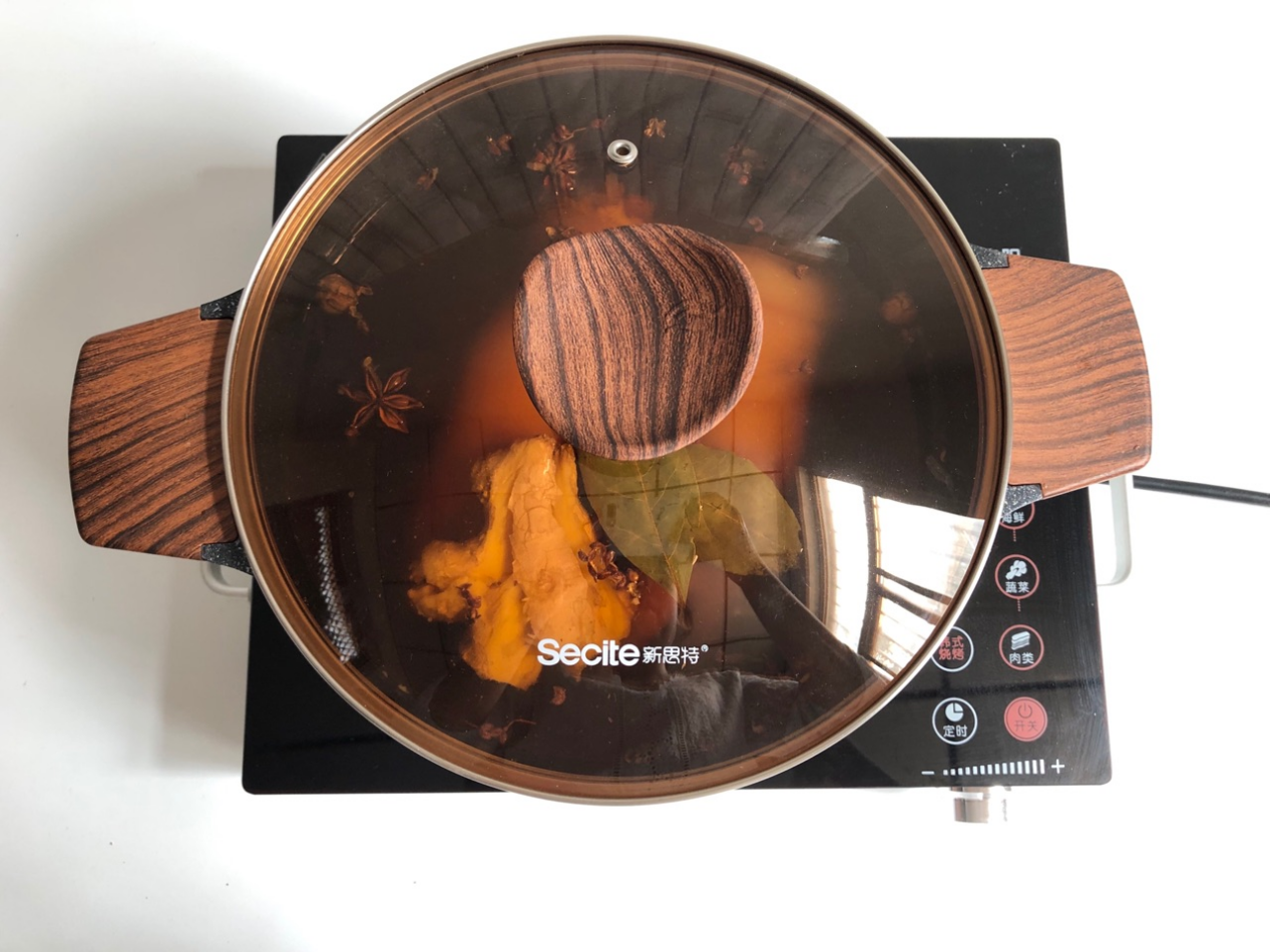 家常酱猪蹄,下饭下酒两相宜,满满的胶原蛋白