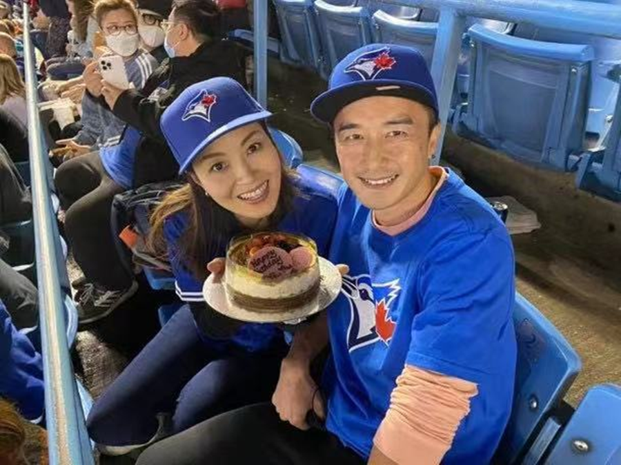 48岁港星移民<a href=