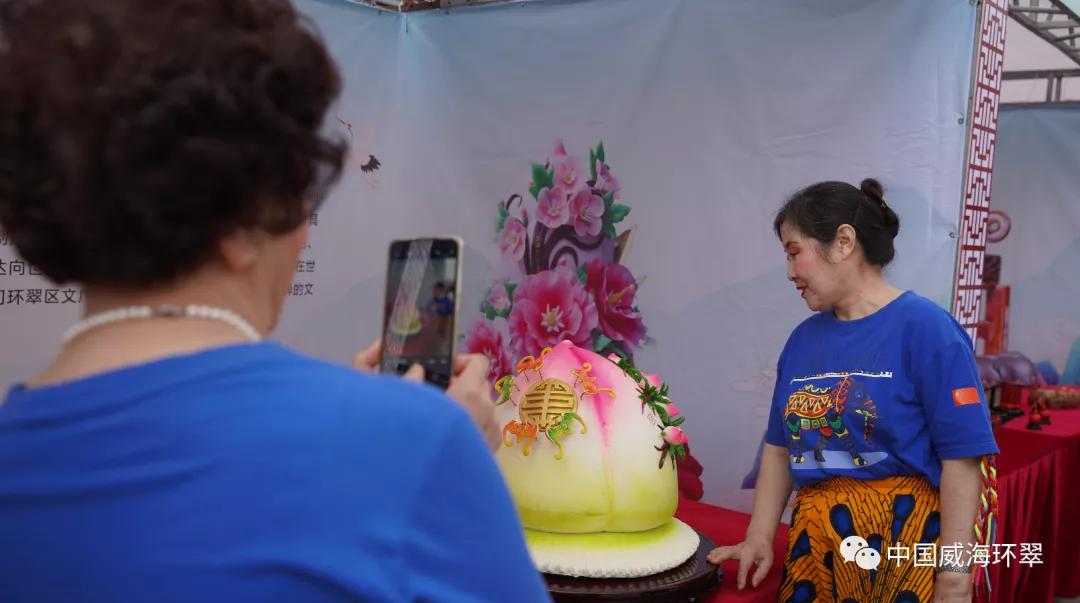 环翠非遗人才展绝活儿,擦亮街区红色底色——“初心·奋进”迎国庆!休闲区蓝鸢梦想 - Www.slyday.coM 环翠非遗人才展绝活儿,擦亮街区红色底色——“初心·奋进”迎国庆!休闲区蓝鸢梦想 - Www.slyday.coM