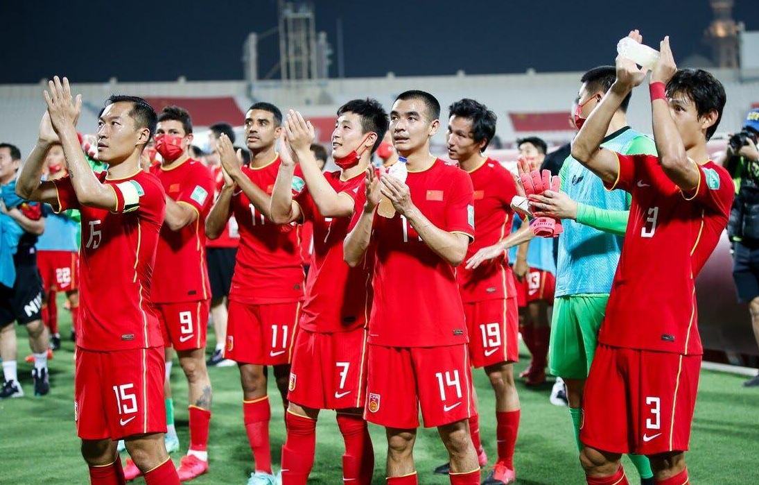 带着本泽马祝福回归,武磊防守获皇马锋霸认可,国足踢越南更有劲