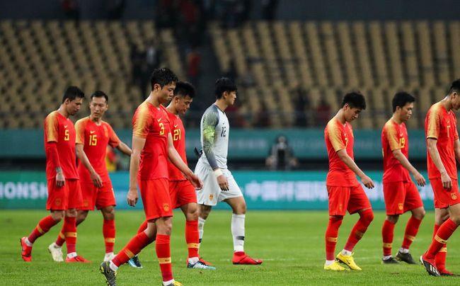下午1点!越南足协高层做出争议表态:中国足球成笑话,球迷骂声一片