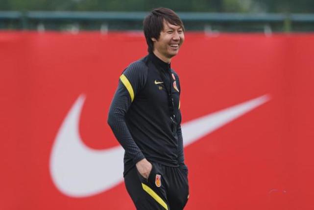 国足热身赛不胜原因曝光!李铁选择令人意外 三名将无缘战越南