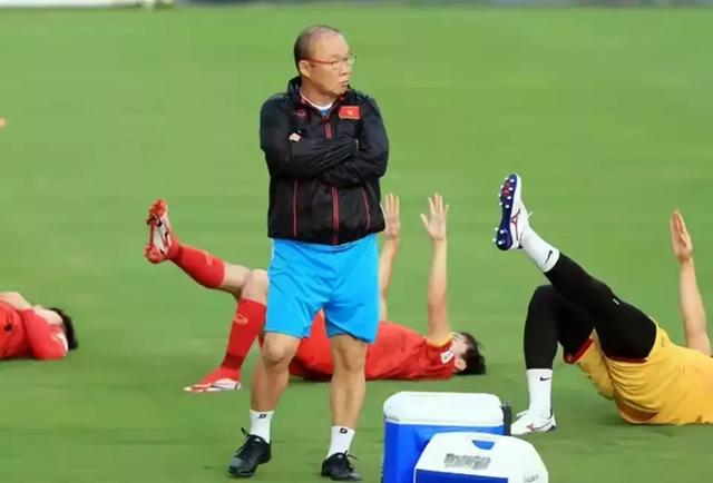 国足热身赛战平残阵叙利亚,10月7日12强能战赢越南队吗?