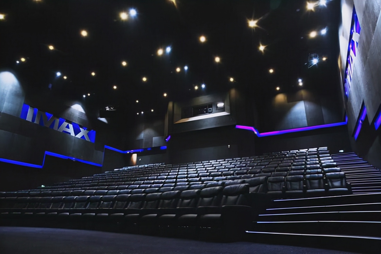 《长津湖》五天破16亿,它的“高度”能决定国庆档的高度吗?休闲区蓝鸢梦想 - Www.slyday.coM 《长津湖》五天破16亿,它的“高度”能决定国庆档的高度吗?休闲区蓝鸢梦想 - Www.slyday.coM