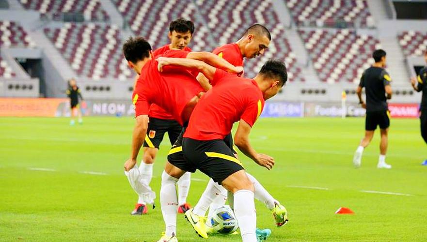 下午1点!越南足协高层做出争议表态:中国足球成笑话,球迷骂声一片