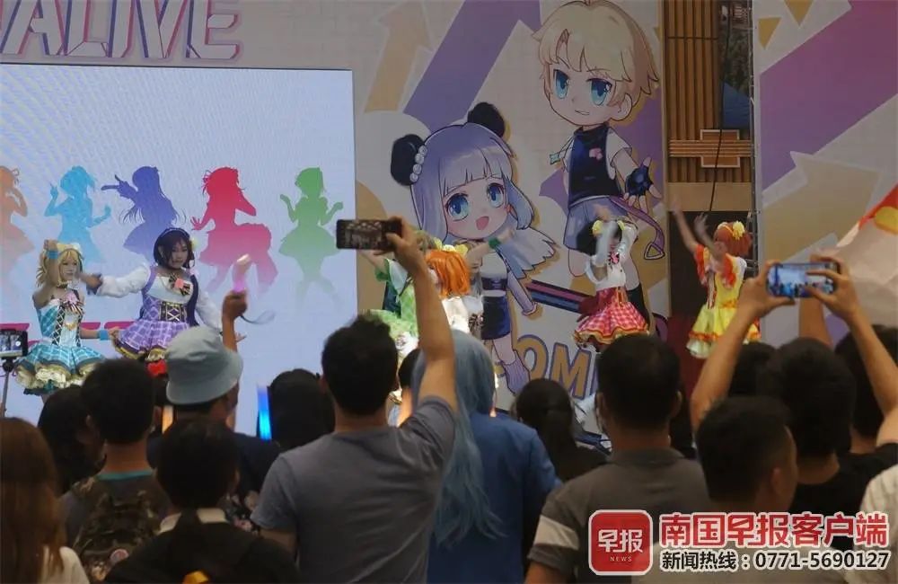 逛公园看车展……你的“国庆假期”也是这么过的吗?休闲区蓝鸢梦想 - Www.slyday.coM 逛公园看车展……你的“国庆假期”也是这么过的吗?休闲区蓝鸢梦想 - Www.slyday.coM