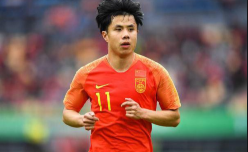 国足战越南首发浮现：蒿俊闵重挑大梁，武磊领衔，两归化王牌冲锋