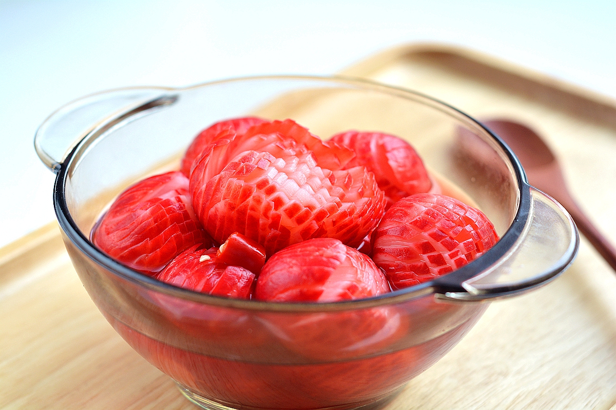 樱桃水萝卜简单一腌，脆爽开胃又多汁，一口一个酸甜微辣真解气