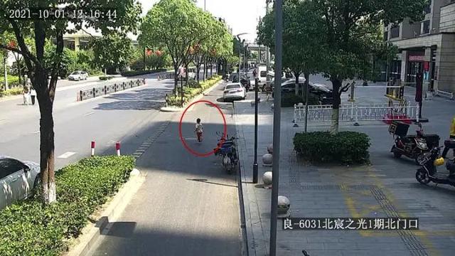 短短4小时,在路上“捡”到多个娃!假期过半,警察蜀黍紧急提醒:父母们可长点心休闲区蓝鸢梦想 - Www.slyday.coM 短短4小时,在路上“捡”到多个娃!假期过半,警察蜀黍紧急提醒:父母们可长点心休闲区蓝鸢梦想 - Www.slyday.coM