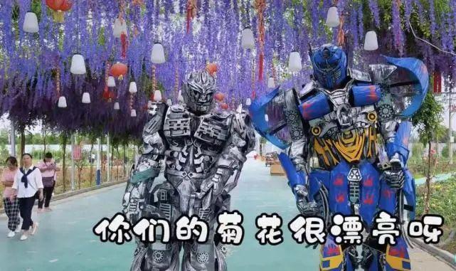 全国多地出现山寨版“威震天”,专家:或构成侵权!休闲区蓝鸢梦想 - Www.slyday.coM 全国多地出现山寨版“威震天”,专家:或构成侵权!休闲区蓝鸢梦想 - Www.slyday.coM