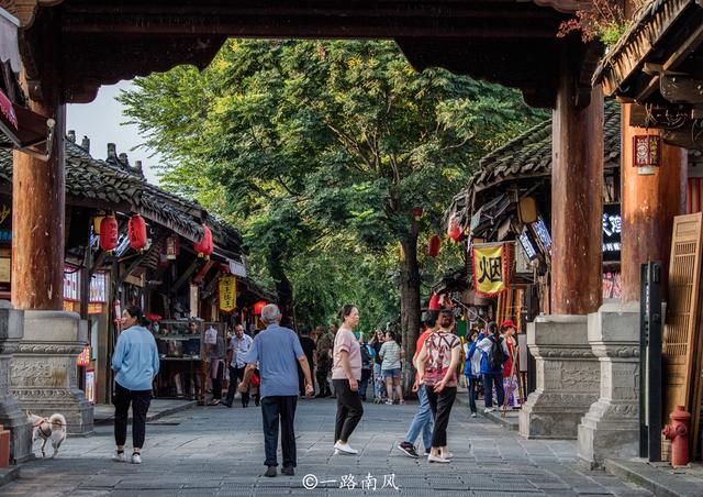 四川省唯一的风水名城,内有“阆中风水第一楼”,已经有一千多年休闲区蓝鸢梦想 - Www.slyday.coM 四川省唯一的风水名城,内有“阆中风水第一楼”,已经有一千多年休闲区蓝鸢梦想 - Www.slyday.coM