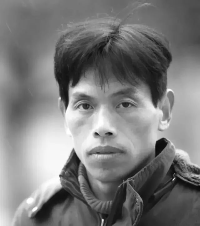 6岁涂鸦,被誉“中国毕加索”,个展开到北京,专家:看不懂,建议回家种地休闲区蓝鸢梦想 - Www.slyday.coM 6岁涂鸦,被誉“中国毕加索”,个展开到北京,专家:看不懂,建议回家种地休闲区蓝鸢梦想 - Www.slyday.coM