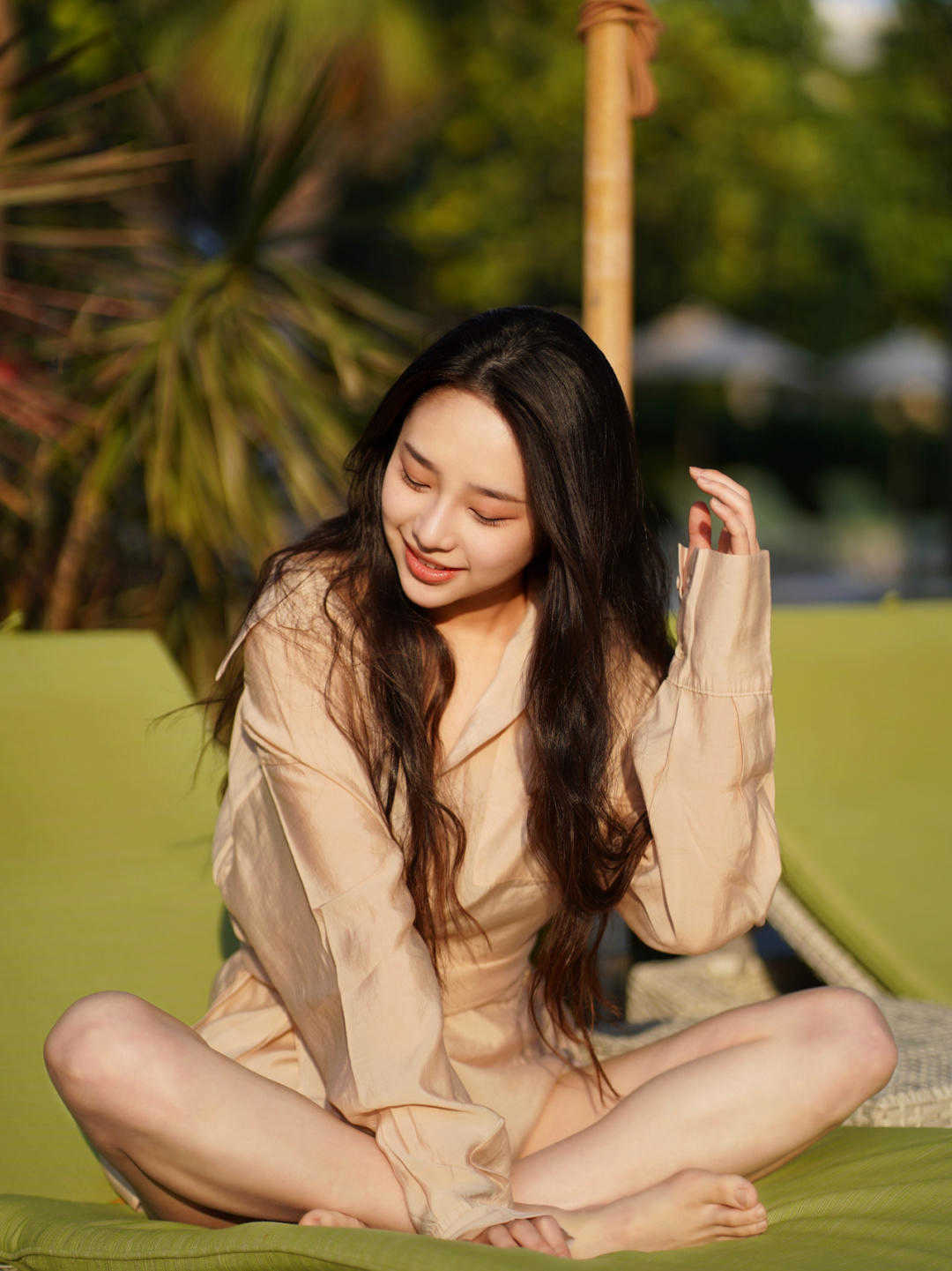 秋季,身穿针织衫搭配牛仔裤简约大气,秒变成初恋模样 秋季,身穿针织衫搭配牛仔裤简约大气,秒变成初恋模样