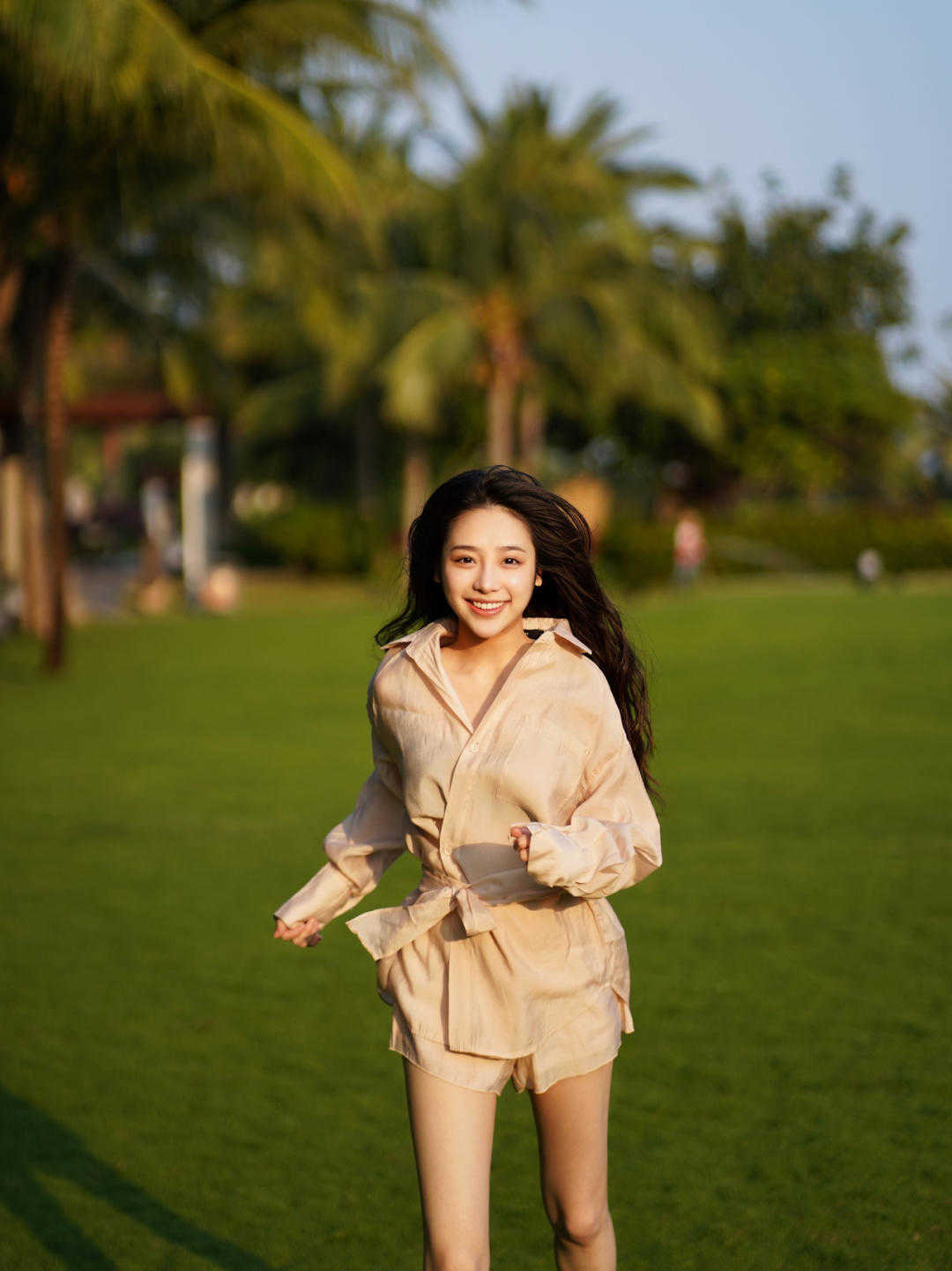 秋季,身穿针织衫搭配牛仔裤简约大气,秒变成初恋模样 秋季,身穿针织衫搭配牛仔裤简约大气,秒变成初恋模样