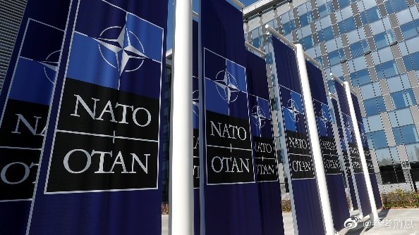外媒：北约驱逐8名<a href=