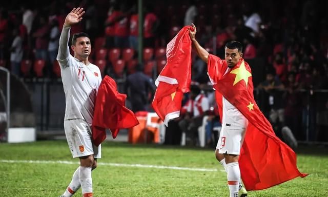 10月8日凌晨国足VS越南,作为国人无条件的支持国足大胜越南