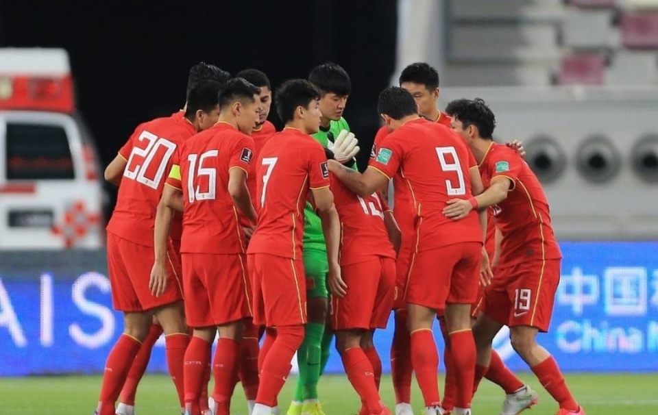 国足收到两个好消息，世预赛对越南有望大胜，明年世界杯还有希望