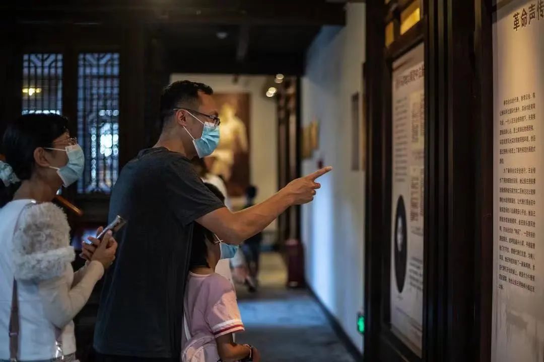 这里有你的国庆吗?休闲区蓝鸢梦想 - Www.slyday.coM 这里有你的国庆吗?休闲区蓝鸢梦想 - Www.slyday.coM