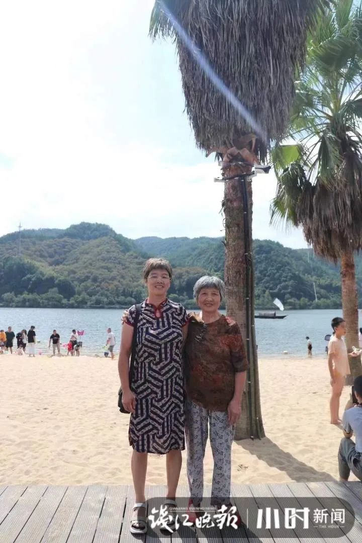 后备箱又双叒叕上热搜!这回手里也不让空着…网友一句话破防了休闲区蓝鸢梦想 - Www.slyday.coM 后备箱又双叒叕上热搜!这回手里也不让空着…网友一句话破防了休闲区蓝鸢梦想 - Www.slyday.coM