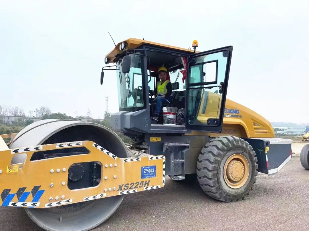 国庆假期,感谢你们的坚守!休闲区蓝鸢梦想 - Www.slyday.coM 国庆假期,感谢你们的坚守!休闲区蓝鸢梦想 - Www.slyday.coM