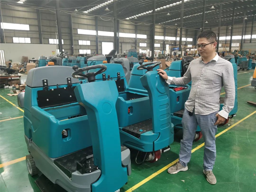 国庆假期,感谢你们的坚守!休闲区蓝鸢梦想 - Www.slyday.coM 国庆假期,感谢你们的坚守!休闲区蓝鸢梦想 - Www.slyday.coM