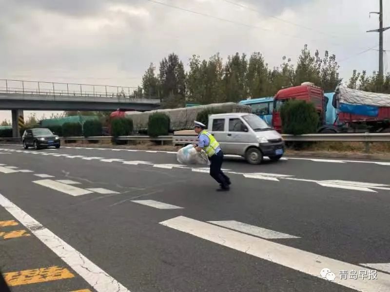 这是李涌生前留下的最后一个夜巡视频…早报记者独家跟访休闲区蓝鸢梦想 - Www.slyday.coM 这是李涌生前留下的最后一个夜巡视频…早报记者独家跟访休闲区蓝鸢梦想 - Www.slyday.coM