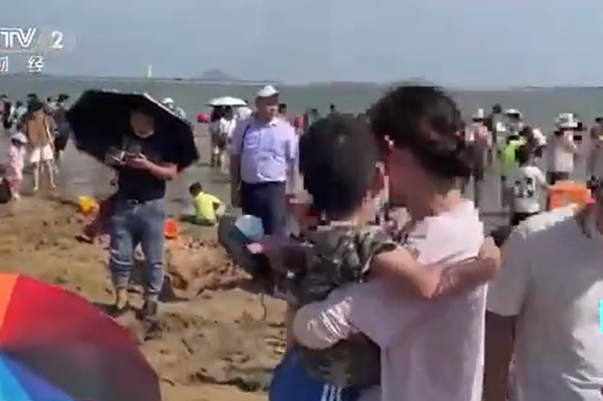 短短4小时,在路上"捡"到多个娃!休闲区蓝鸢梦想 - Www.slyday.coM 短短4小时,在路上"捡"到多个娃!休闲区蓝鸢梦想 - Www.slyday.coM