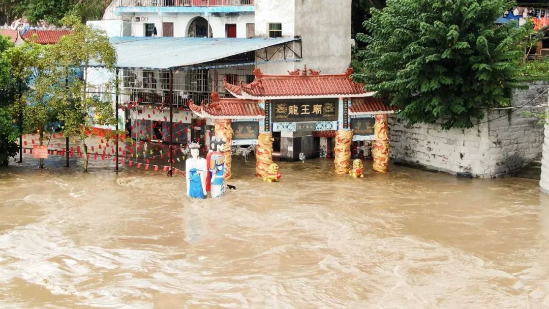 早读丨兰海高速广西钦州段发生交通事故,已致5死11伤休闲区蓝鸢梦想 - Www.slyday.coM 早读丨兰海高速广西钦州段发生交通事故,已致5死11伤休闲区蓝鸢梦想 - Www.slyday.coM