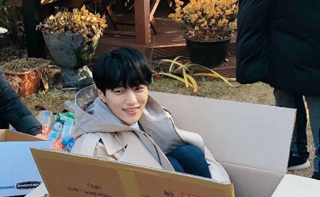 李敏镐朴炯植后，又一南韩爱豆身材发福，网友：<a href=