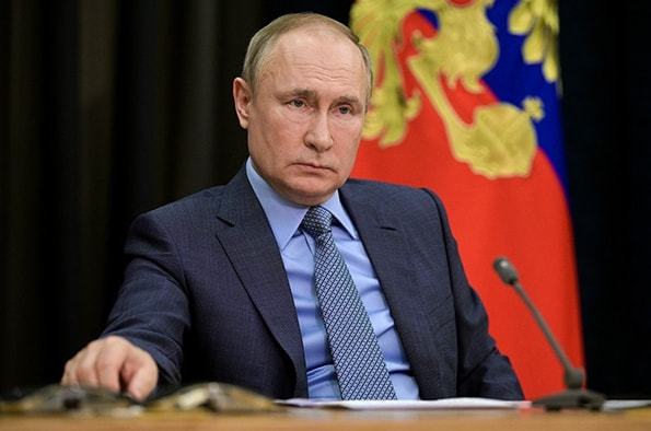 北约驱逐8名俄外交官，等着<a href=