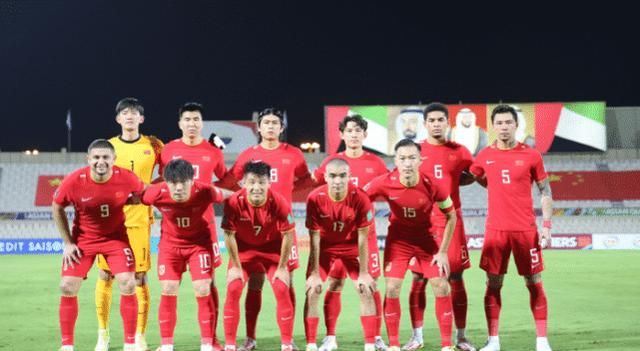 笑喷!绝杀越南张玉宁盛赞李铁的战术,李铁却说：运气在我们这边