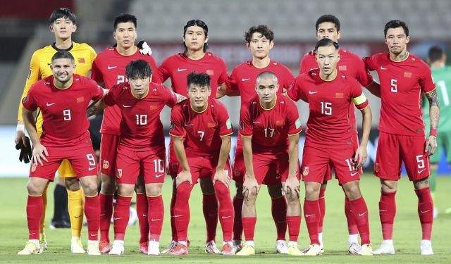 李铁得感谢王燊超+武磊!国足3-2绝杀越南 暴露三大短板