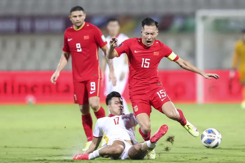 中国队3比2艰难取胜越南 “大国”病,得治!