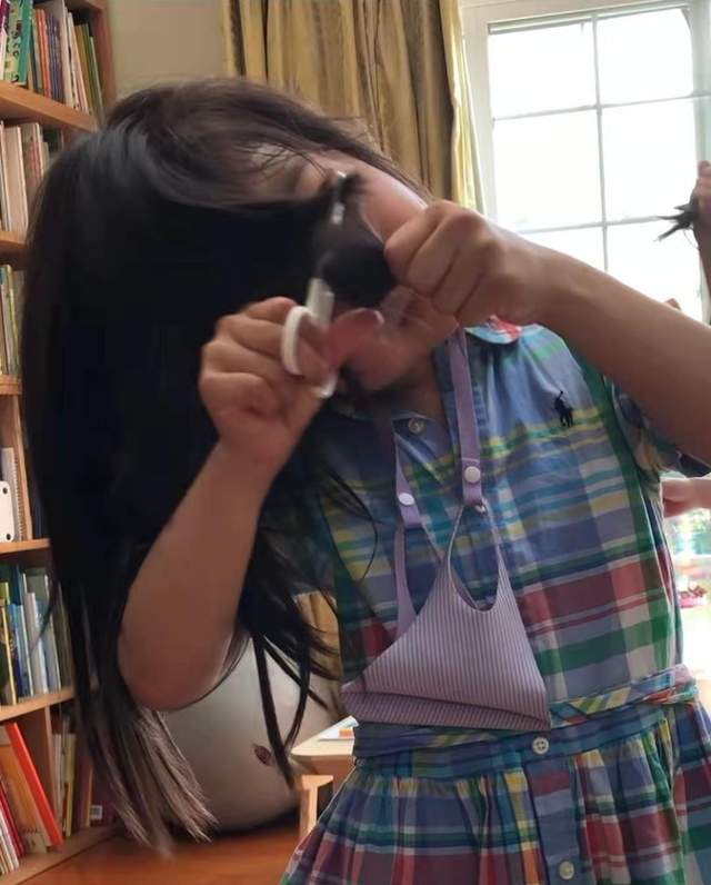 汤唯罕晒5岁女儿近照，携女与父亲同游，生日不见<a href=