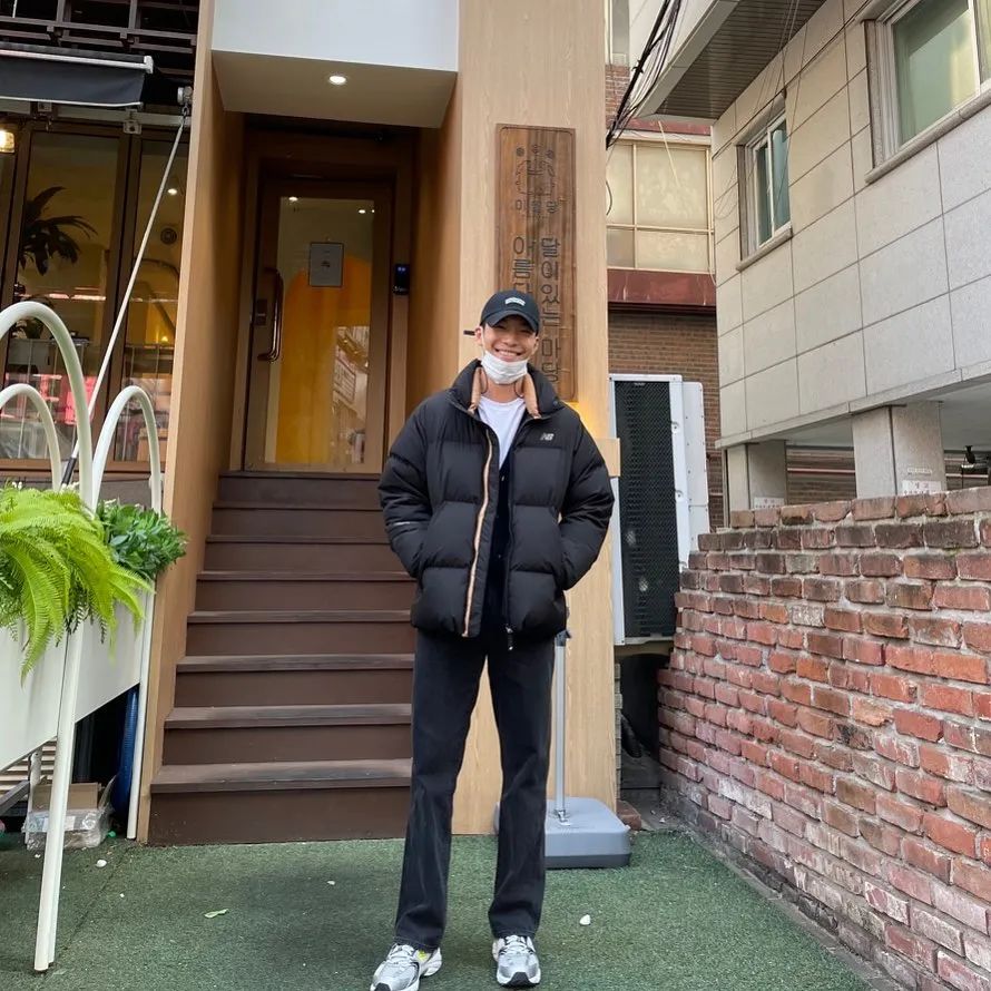 《鱿鱼游戏》让他迷倒无数少女!这样的男友风穿搭你可吗?休闲区蓝鸢梦想 - Www.slyday.coM 《鱿鱼游戏》让他迷倒无数少女!这样的男友风穿搭你可吗?休闲区蓝鸢梦想 - Www.slyday.coM