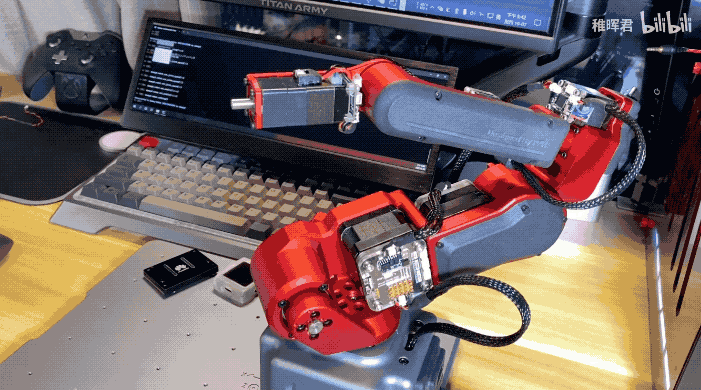 华为天才少年自制机械臂!能给葡萄缝针的那种,成本1万块,网友:能把脑子开源一下?休闲区蓝鸢梦想 - Www.slyday.coM 华为天才少年自制机械臂!能给葡萄缝针的那种,成本1万块,网友:能把脑子开源一下?休闲区蓝鸢梦想 - Www.slyday.coM