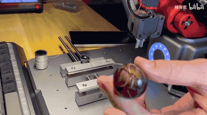 华为天才少年自制机械臂!能给葡萄缝针的那种,成本1万块,网友:能把脑子开源一下?休闲区蓝鸢梦想 - Www.slyday.coM 华为天才少年自制机械臂!能给葡萄缝针的那种,成本1万块,网友:能把脑子开源一下?休闲区蓝鸢梦想 - Www.slyday.coM