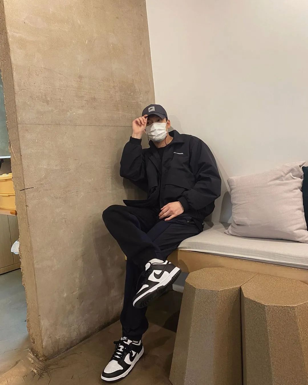 《鱿鱼游戏》让他迷倒无数少女!这样的男友风穿搭你可吗?休闲区蓝鸢梦想 - Www.slyday.coM 《鱿鱼游戏》让他迷倒无数少女!这样的男友风穿搭你可吗?休闲区蓝鸢梦想 - Www.slyday.coM