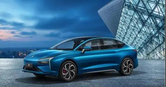 雷诺重出新车 全新新能源轿车“羿”上市 5.8秒破百