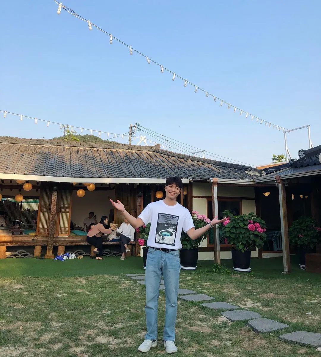 《鱿鱼游戏》让他迷倒无数少女!这样的男友风穿搭你可吗?休闲区蓝鸢梦想 - Www.slyday.coM 《鱿鱼游戏》让他迷倒无数少女!这样的男友风穿搭你可吗?休闲区蓝鸢梦想 - Www.slyday.coM